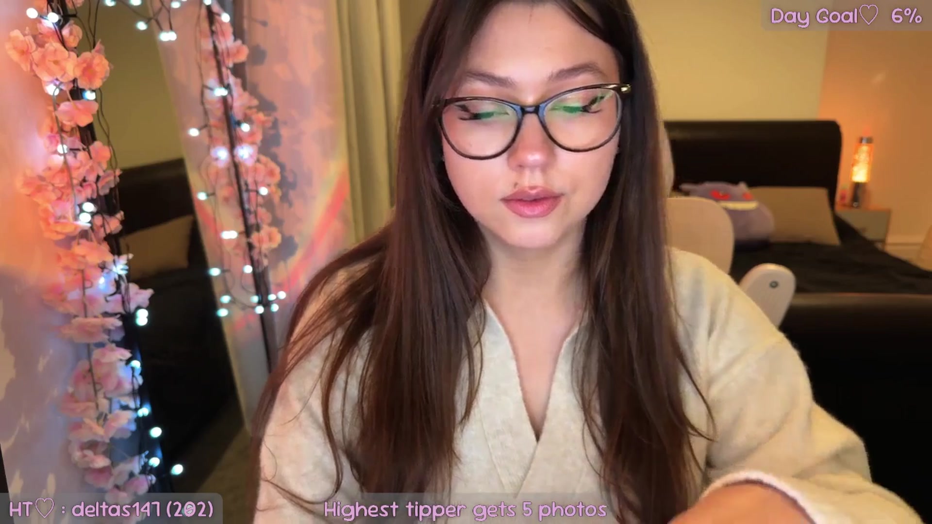 Gallery image thumbnail from AnnAngel1's myfreecams stream on, 11/21/2025, 18:49 image 2 of 20