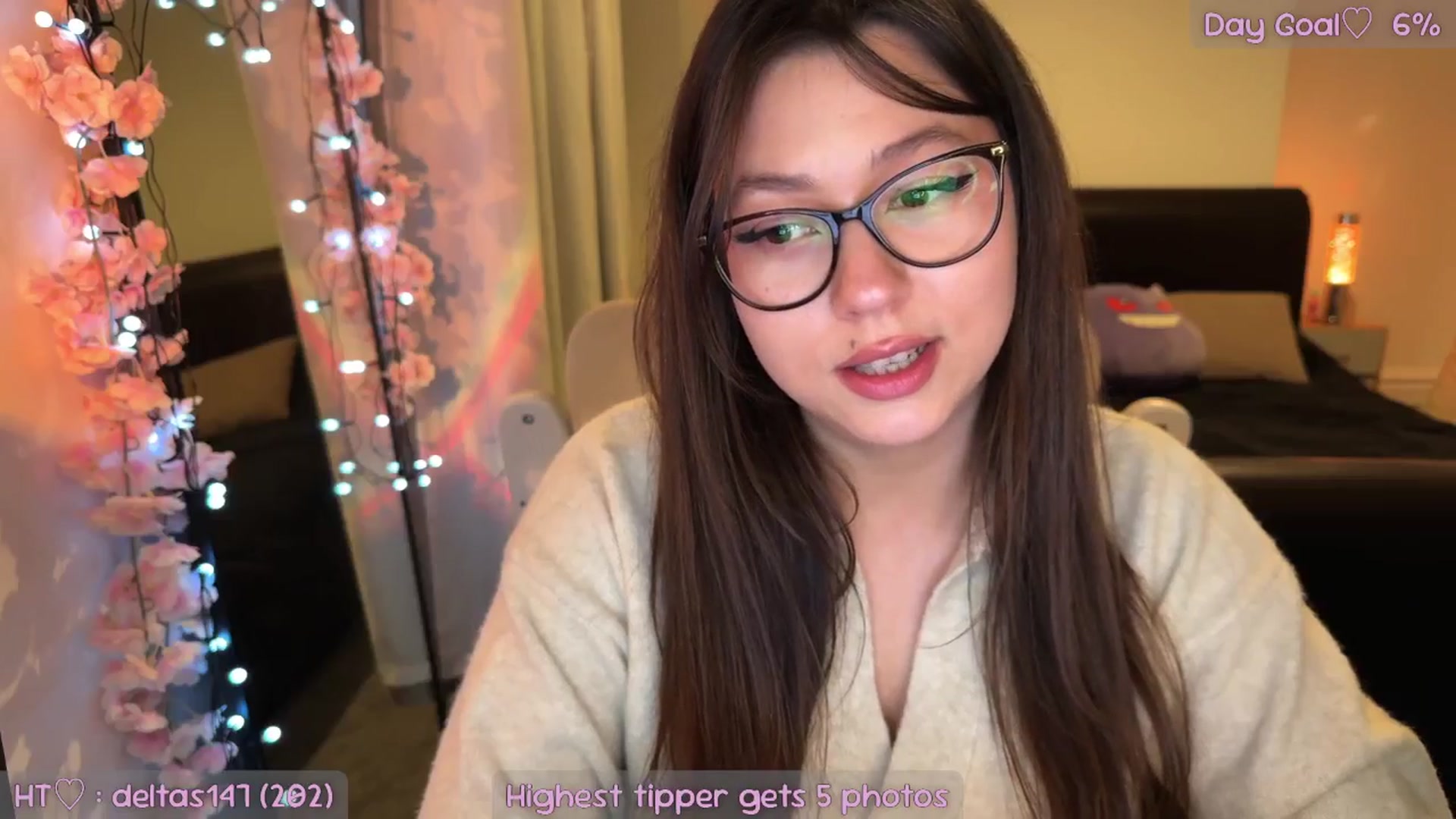 Gallery image thumbnail from AnnAngel1's myfreecams stream on, 11/21/2025, 18:49 image 5 of 20