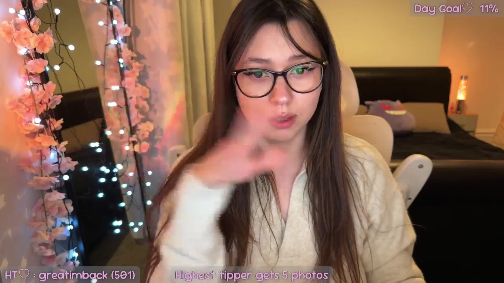 Gallery image thumbnail from AnnAngel1's myfreecams stream on, 11/21/2025, 18:49 image 18 of 20