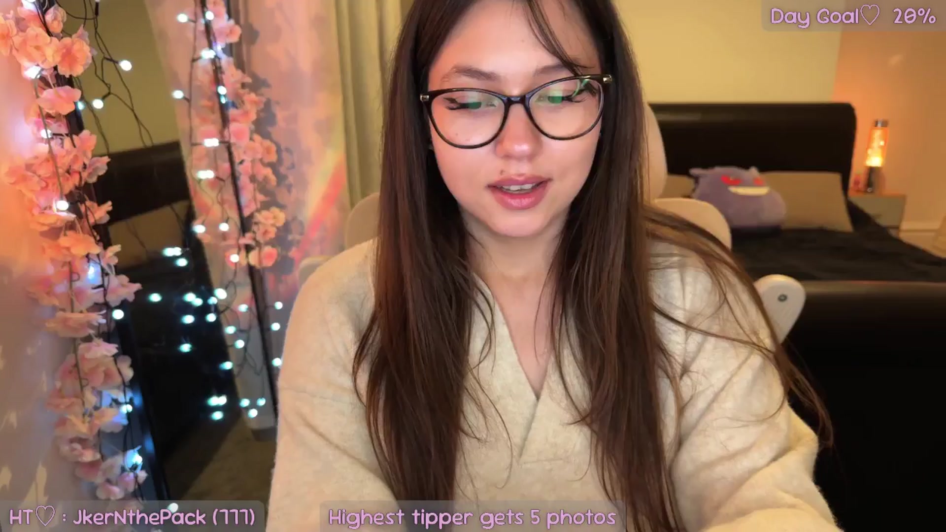 Gallery image thumbnail from AnnAngel1's myfreecams stream on, 11/21/2025, 19:49 image 9 of 20