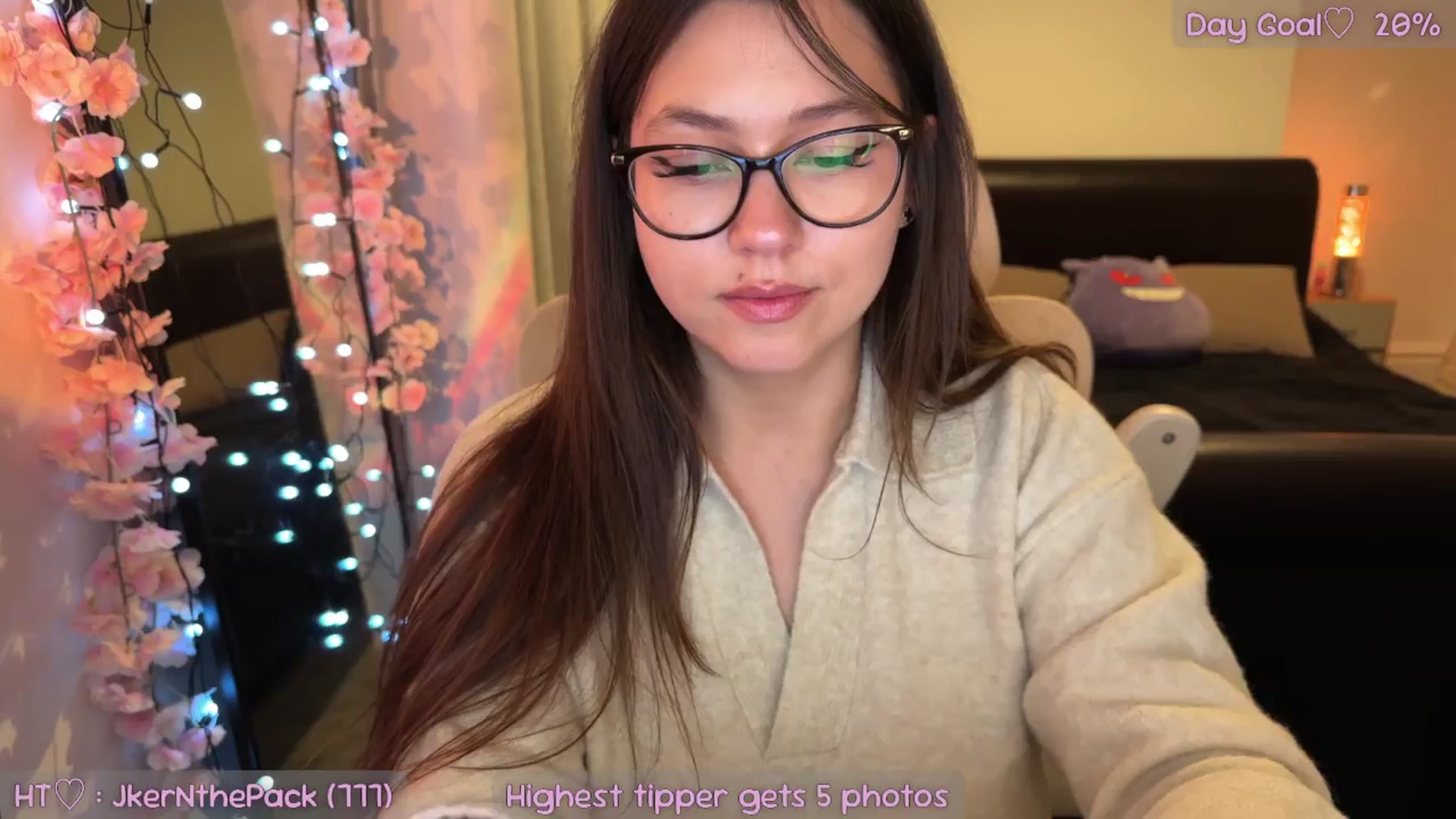 Gallery image thumbnail from AnnAngel1's myfreecams stream on, 11/21/2025, 19:49 image 19 of 20
