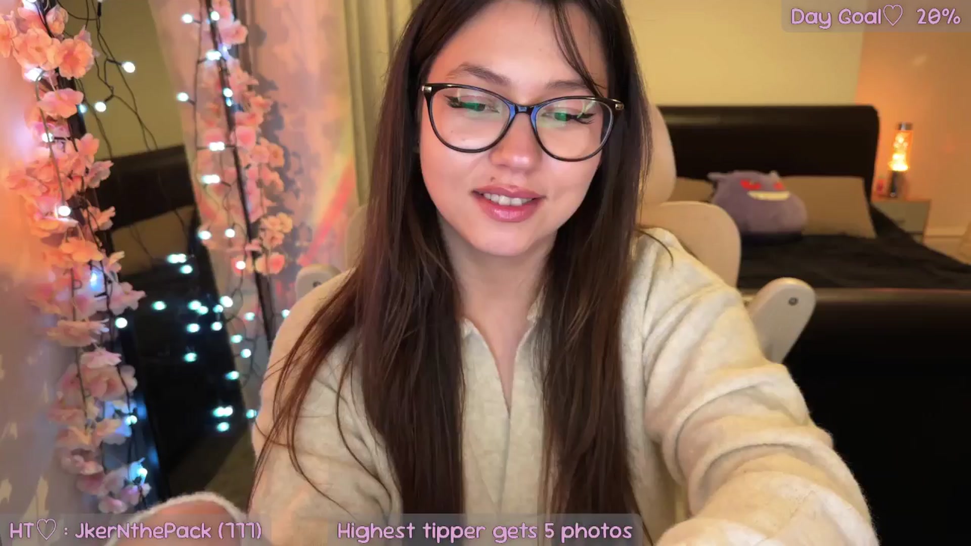 Gallery image thumbnail from AnnAngel1's myfreecams stream on, 11/21/2025, 19:49 image 8 of 20