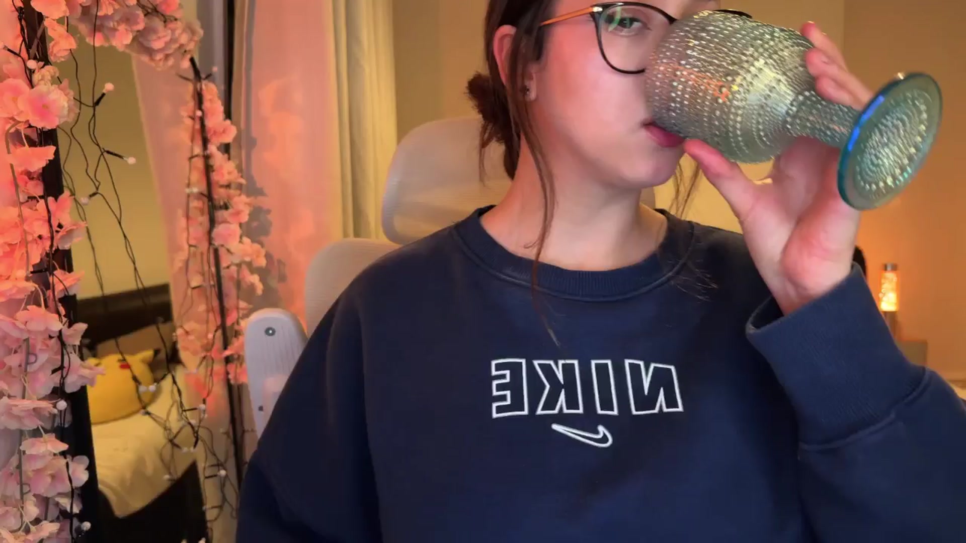 Gallery image thumbnail from AnnAngel1's myfreecams stream on, 12/03/2025, 20:46 image 5 of 20