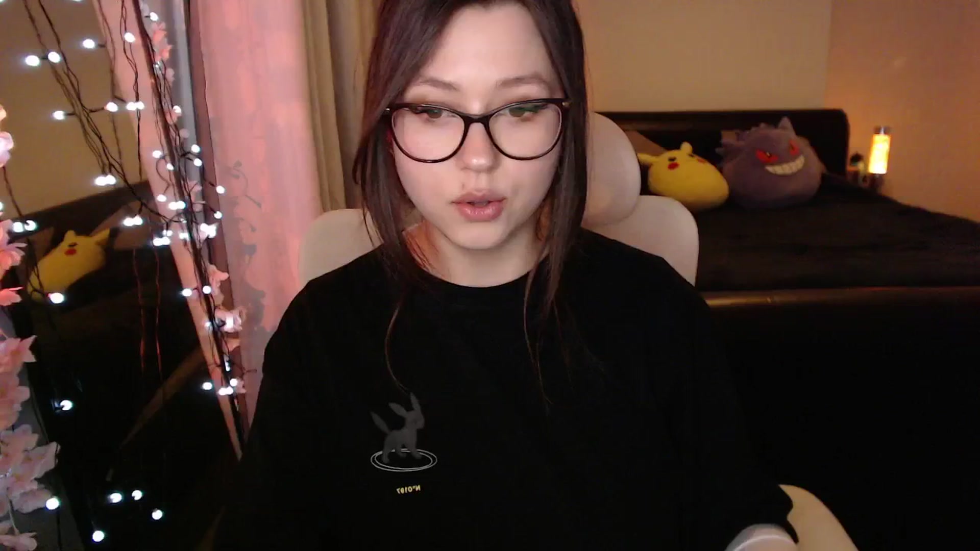 Gallery image thumbnail from AnnAngel1's myfreecams stream on, 04/07/2026, 19:43 image 18 of 20
