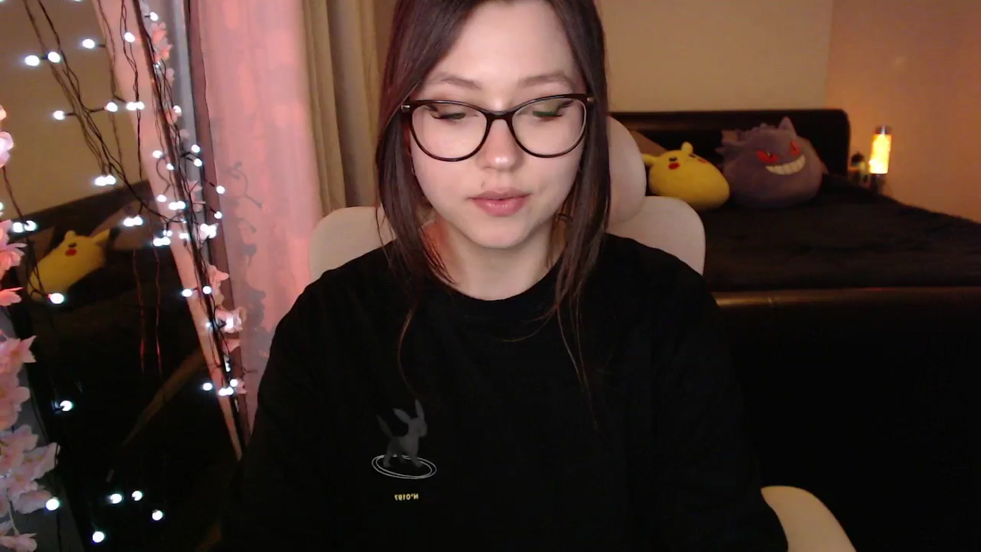 Gallery image thumbnail from AnnAngel1's myfreecams stream on, 04/07/2026, 19:43 image 19 of 20