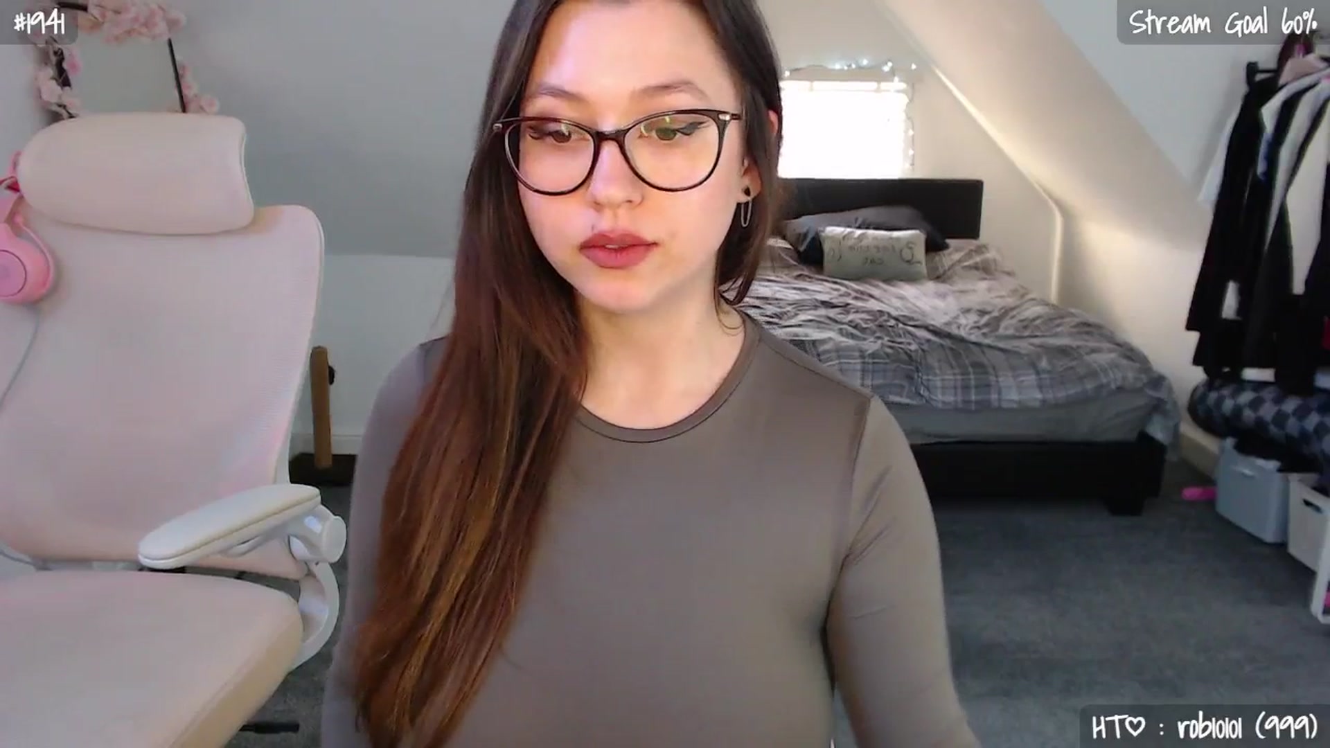 Gallery image thumbnail from AnnAngel1's myfreecams stream on, 04/23/2026, 17:57 image 14 of 20