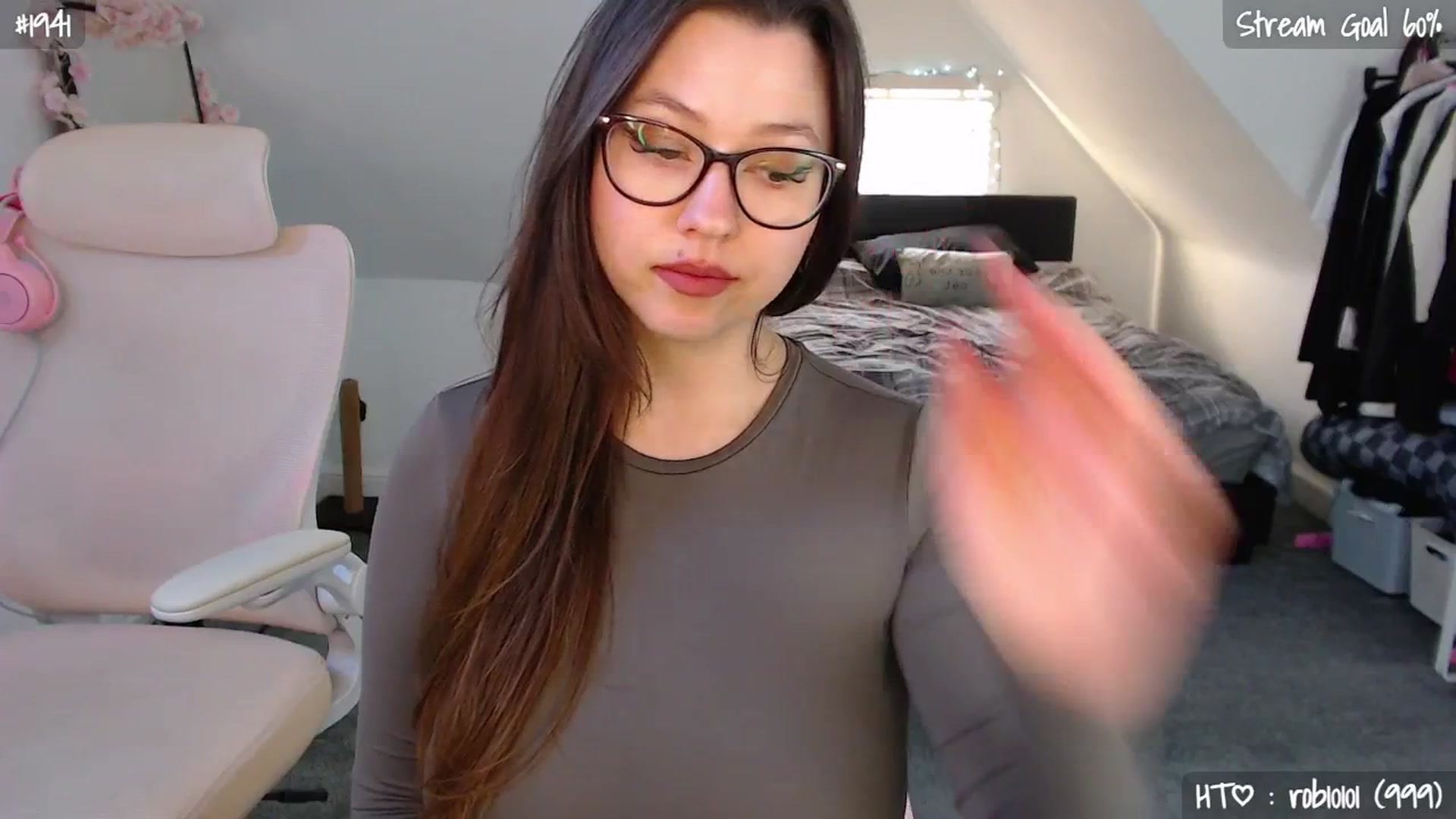 Gallery image thumbnail from AnnAngel1's myfreecams stream on, 04/23/2026, 17:57 image 16 of 20