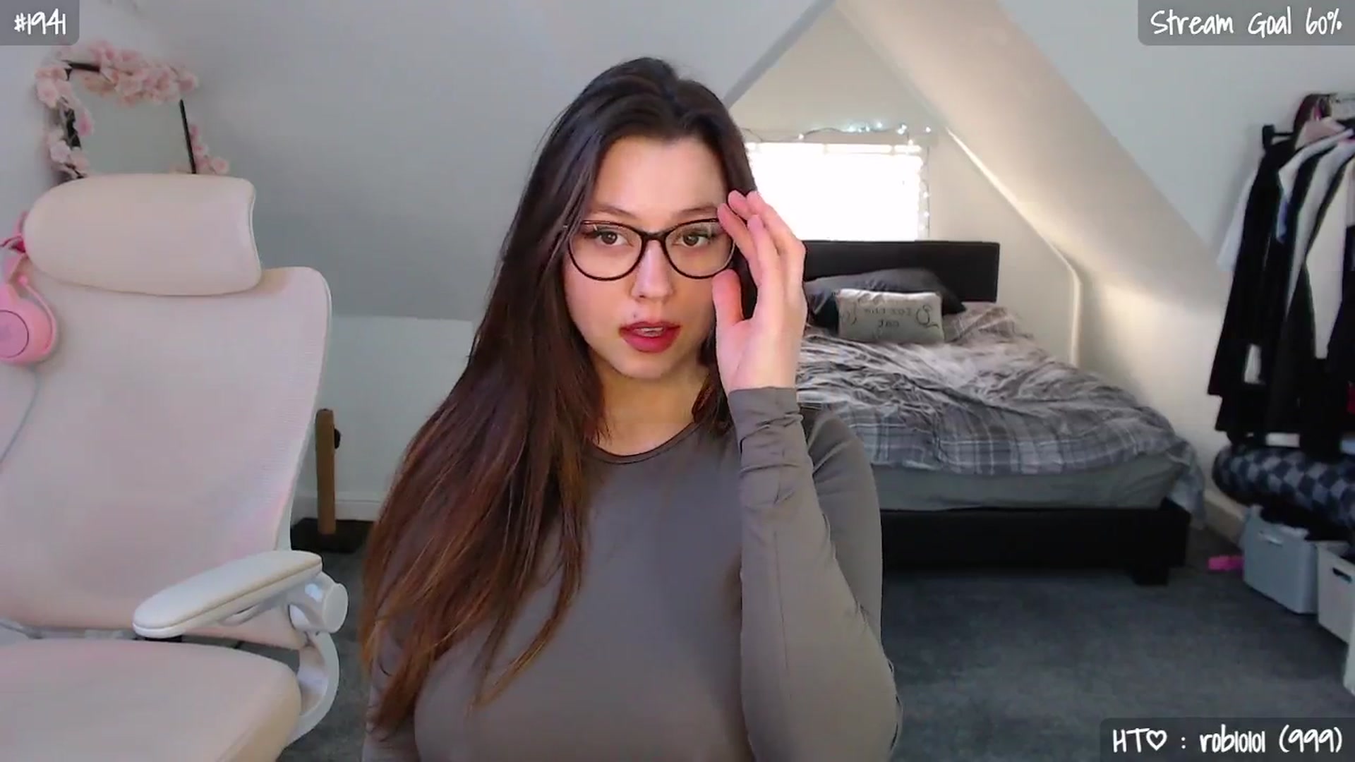 Gallery image thumbnail from AnnAngel1's myfreecams stream on, 04/23/2026, 17:57 image 4 of 20