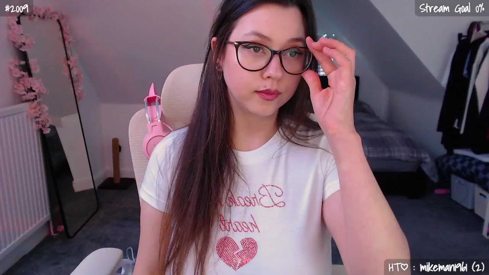 Gallery image thumbnail from AnnAngel1's myfreecams stream on, 04/24/2026, 12:50 image 12 of 20