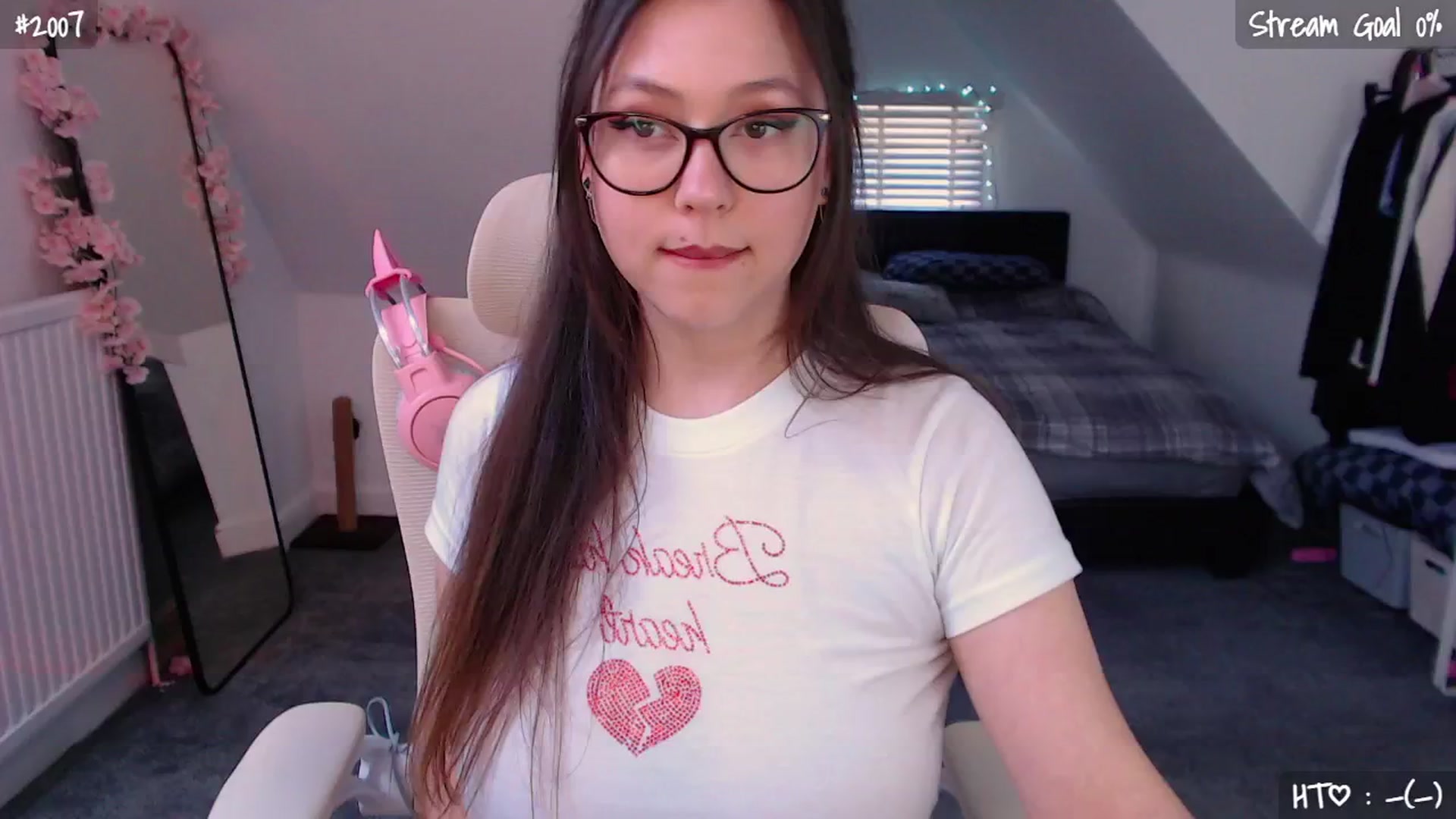 Gallery image thumbnail from AnnAngel1's myfreecams stream on, 04/24/2026, 12:50 image 5 of 20