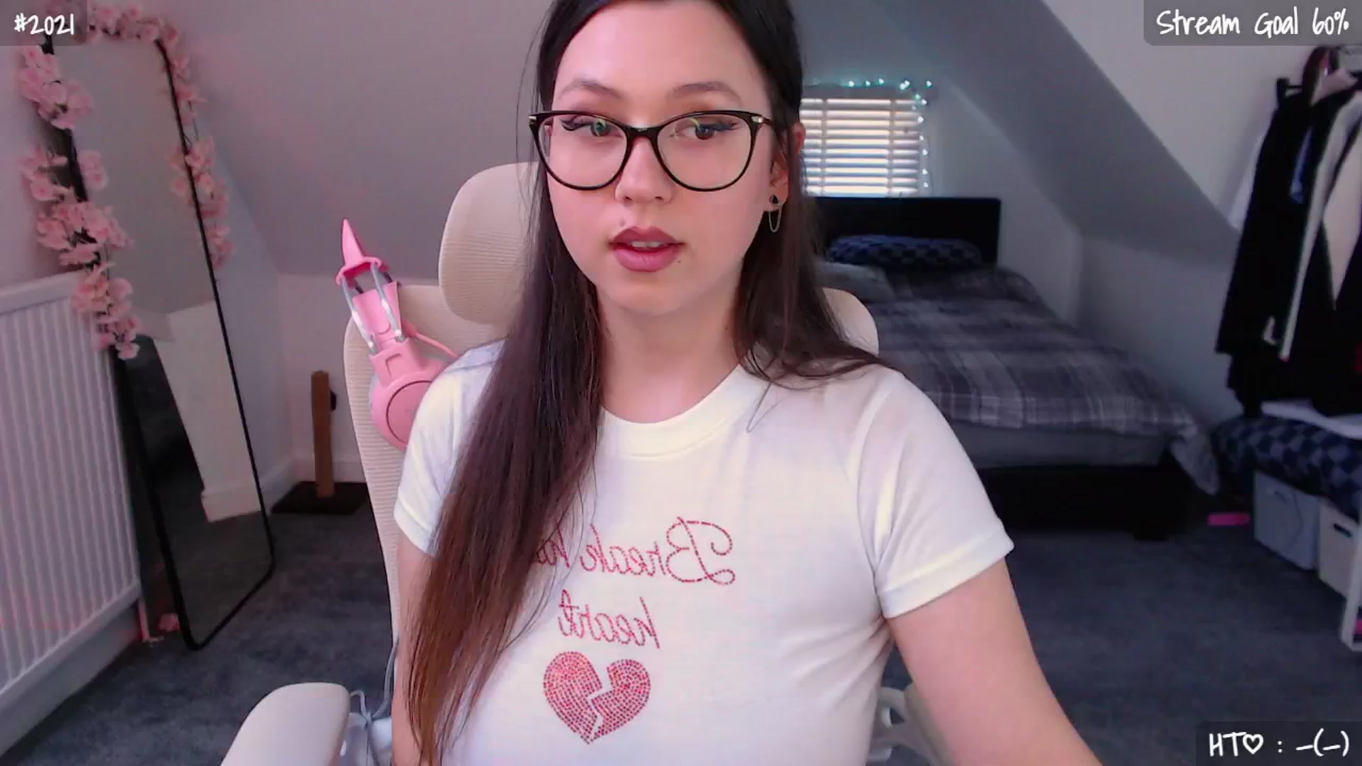 Gallery image thumbnail from AnnAngel1's myfreecams stream on, 04/24/2026, 12:50 image 1 of 20