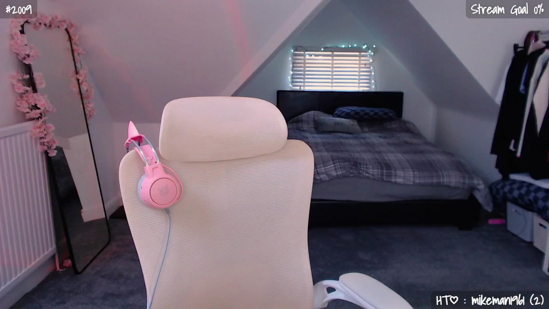 Gallery image thumbnail from AnnAngel1's myfreecams stream on, 04/24/2026, 12:50 image 18 of 20