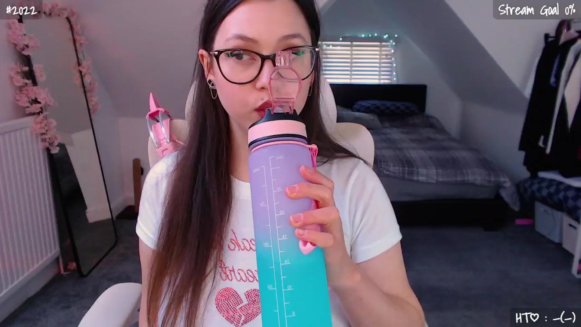 Gallery image thumbnail from AnnAngel1's myfreecams stream on, 04/24/2026, 12:50 image 3 of 20