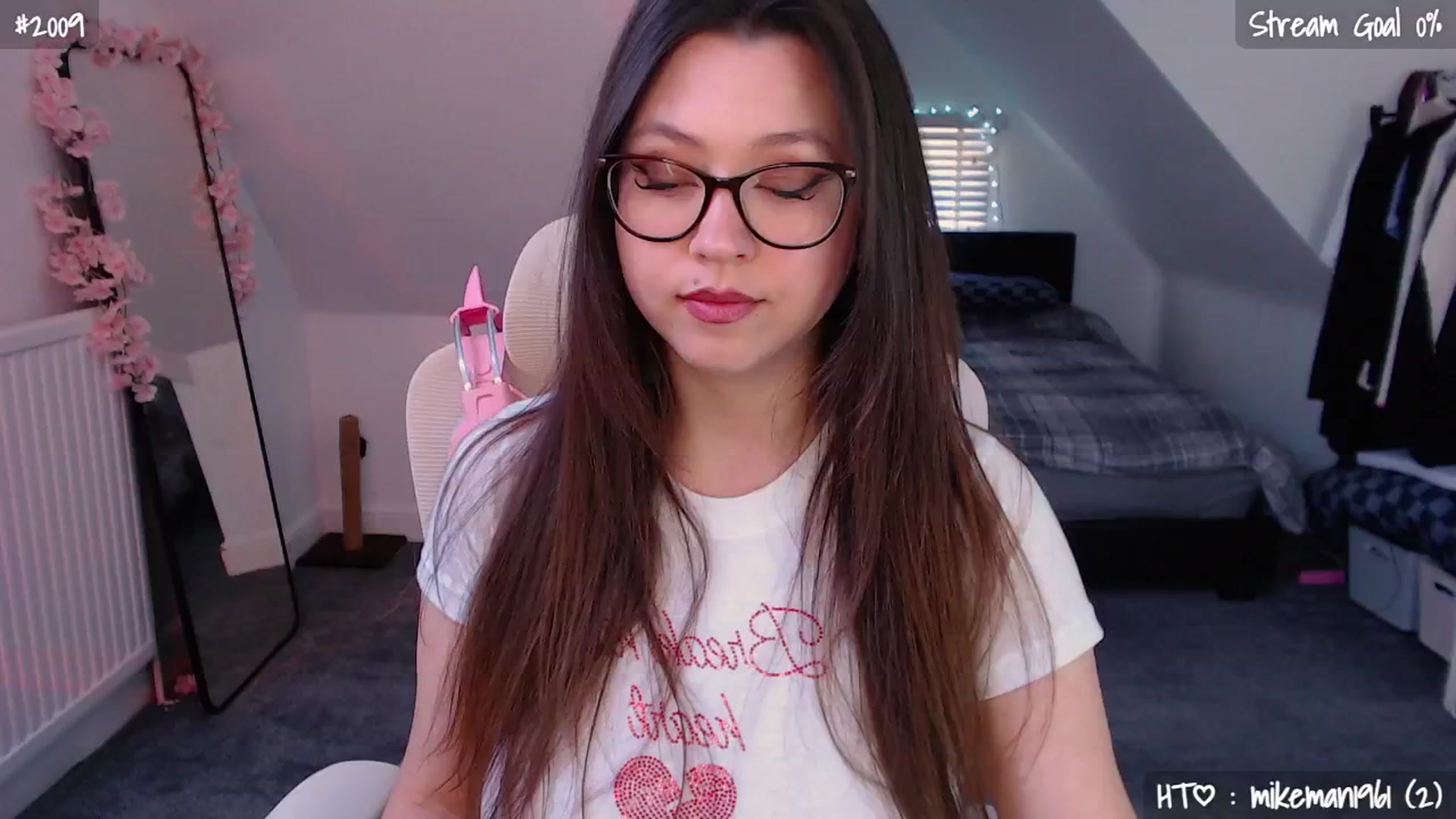 Gallery image thumbnail from AnnAngel1's myfreecams stream on, 04/24/2026, 13:42 image 1 of 20