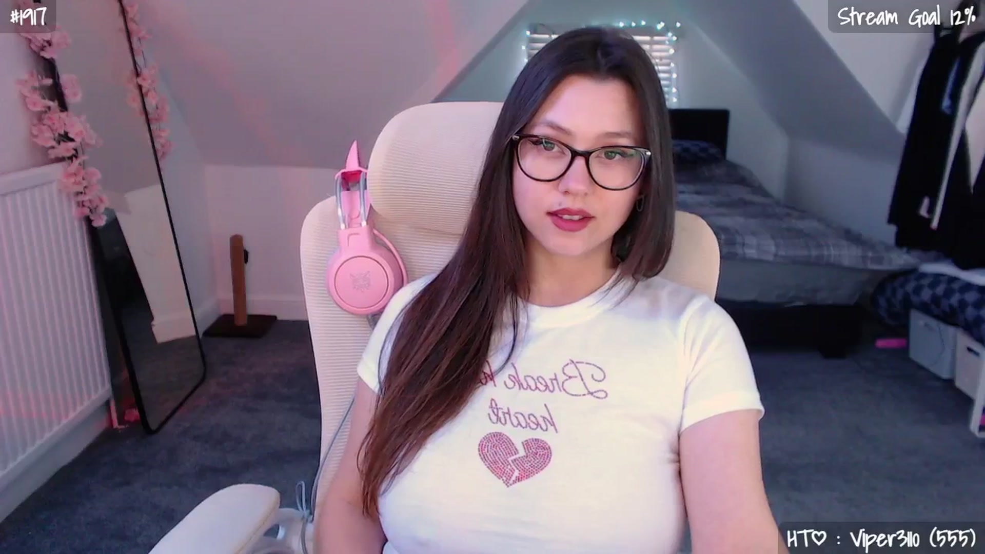 Gallery image thumbnail from AnnAngel1's myfreecams stream on, 04/24/2026, 15:01 image 9 of 20
