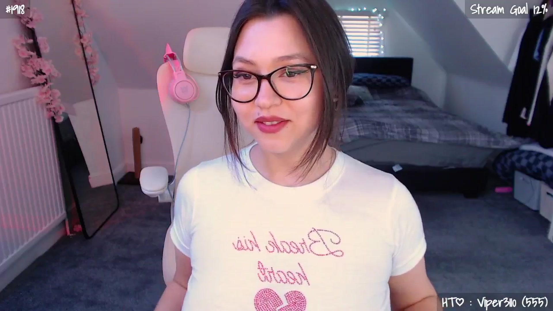 Gallery image thumbnail from AnnAngel1's myfreecams stream on, 04/24/2026, 15:01 image 18 of 20