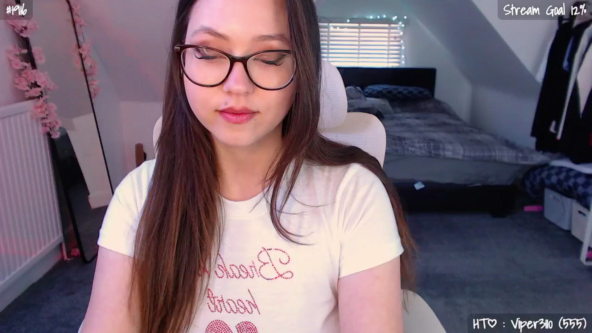 Gallery image thumbnail from AnnAngel1's myfreecams stream on, 04/24/2026, 15:01 image 1 of 20