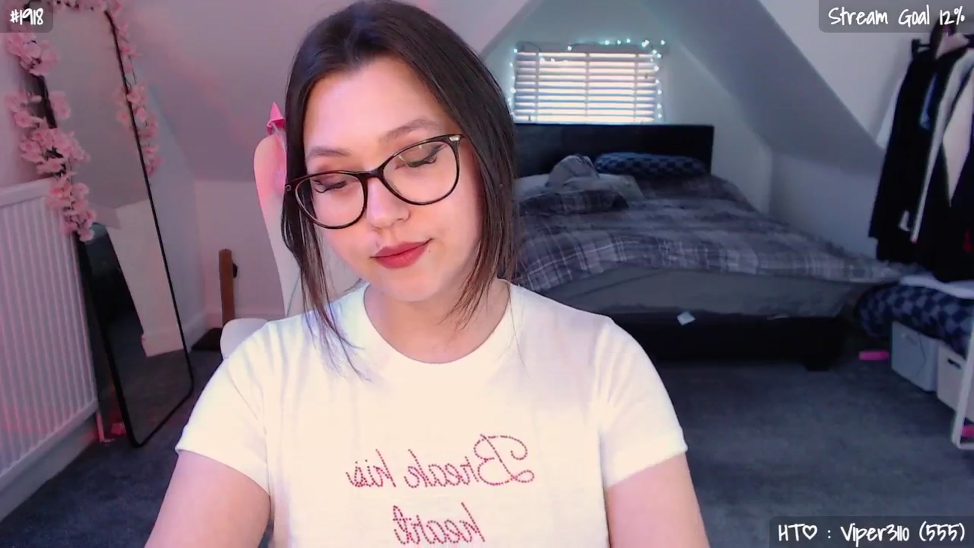 Gallery image thumbnail from AnnAngel1's myfreecams stream on, 04/24/2026, 15:01 image 17 of 20