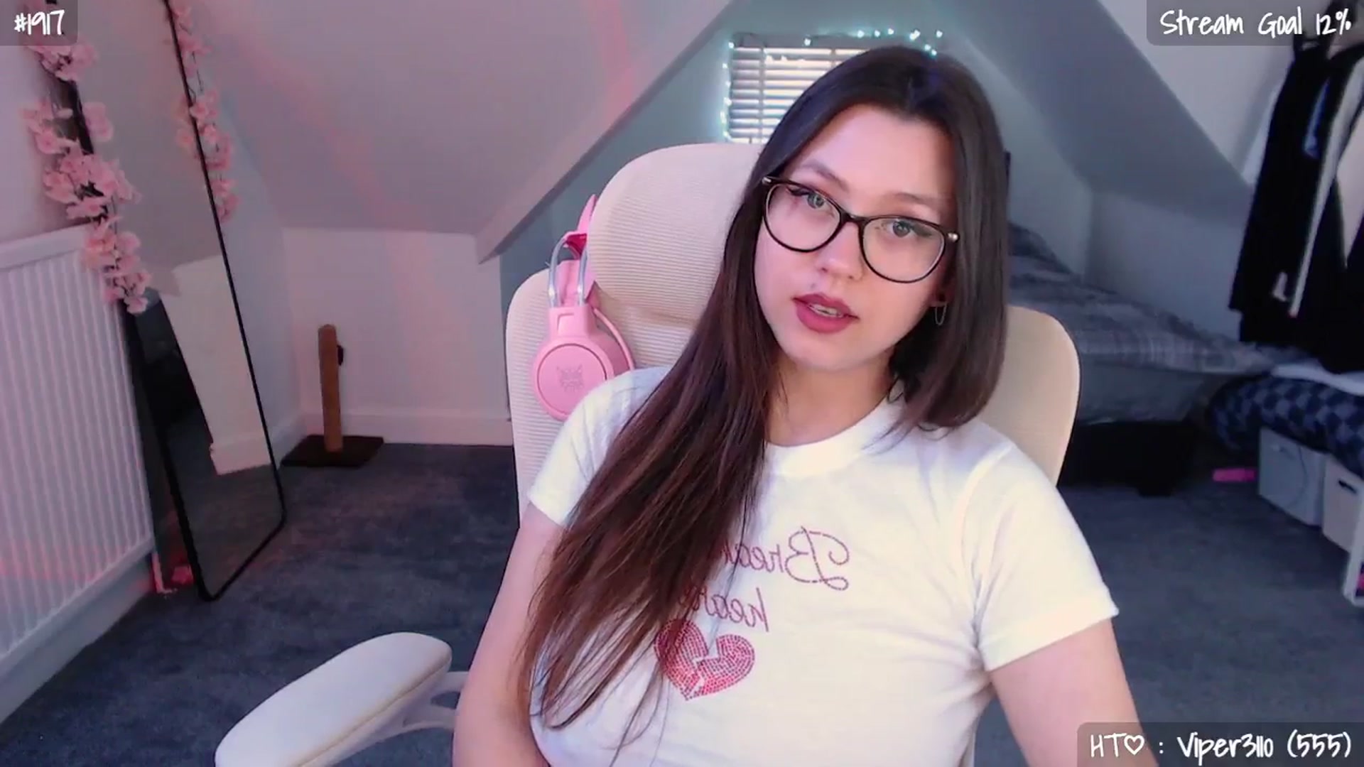 Gallery image thumbnail from AnnAngel1's myfreecams stream on, 04/24/2026, 15:01 image 11 of 20
