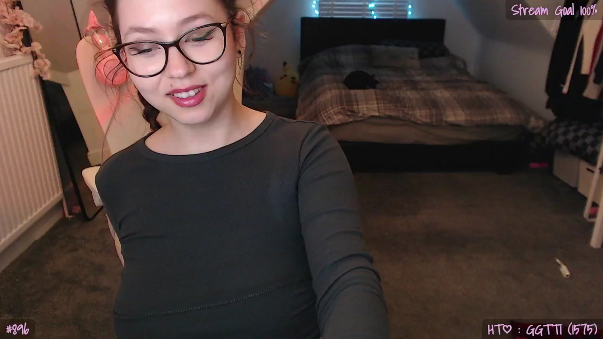 Gallery image thumbnail from AnnAngel1's myfreecams stream on, 04/28/2026, 19:17 image 13 of 20