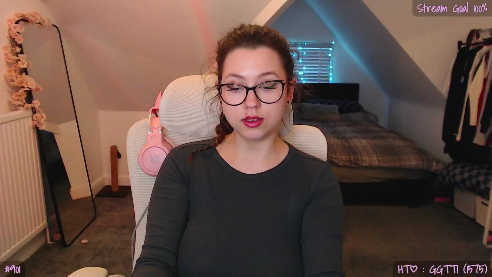 Gallery image thumbnail from AnnAngel1's myfreecams stream on, 04/28/2026, 19:17 image 3 of 20
