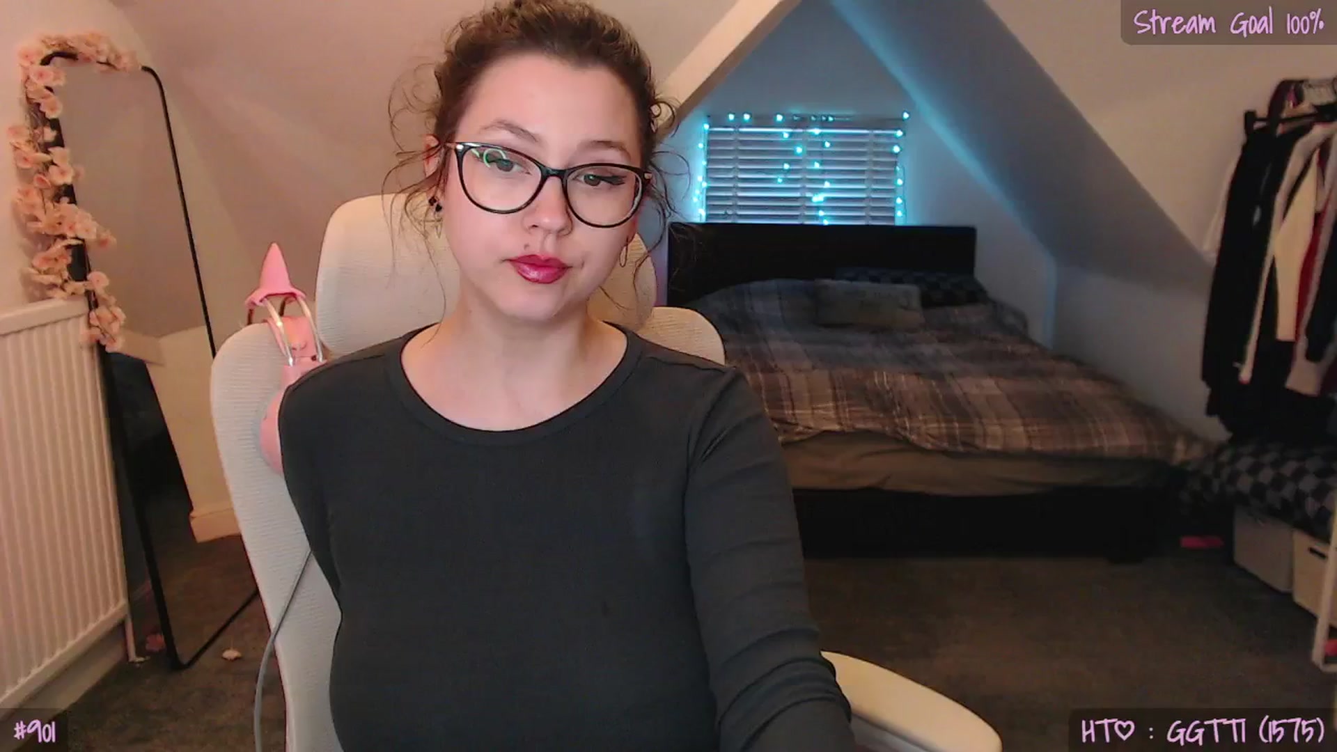 Gallery image thumbnail from AnnAngel1's myfreecams stream on, 04/28/2026, 19:17 image 1 of 20