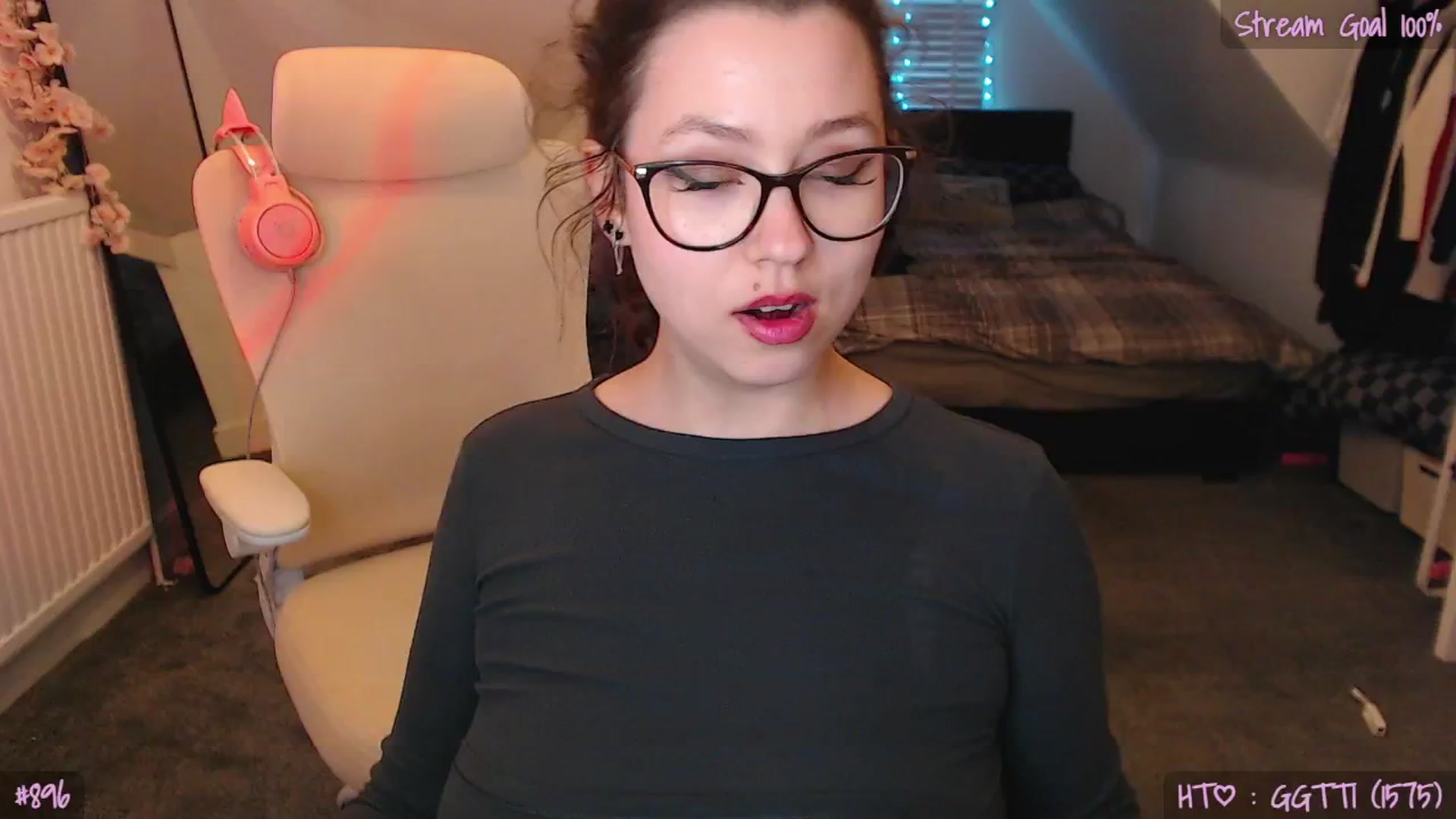 Gallery image thumbnail from AnnAngel1's myfreecams stream on, 04/28/2026, 19:17 image 10 of 20