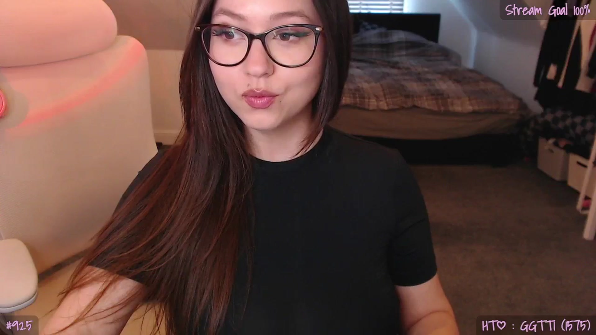 Gallery image thumbnail from AnnAngel1's myfreecams stream on, 04/29/2026, 15:19 image 8 of 20