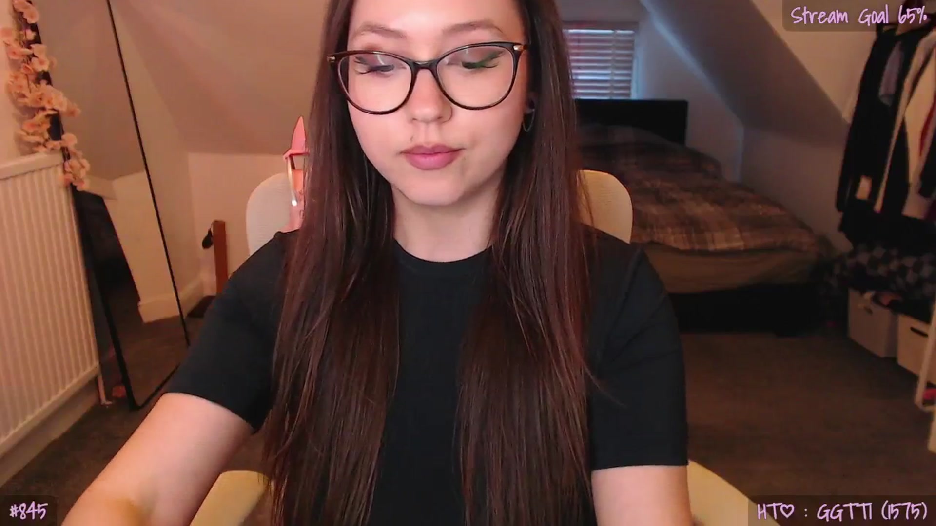 Gallery image thumbnail from AnnAngel1's myfreecams stream on, 04/29/2026, 19:08 image 17 of 20