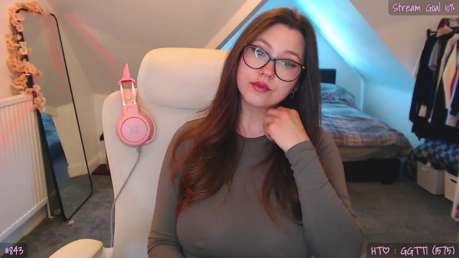 Gallery image thumbnail from AnnAngel1's myfreecams stream on, 04/30/2026, 18:18 image 9 of 20