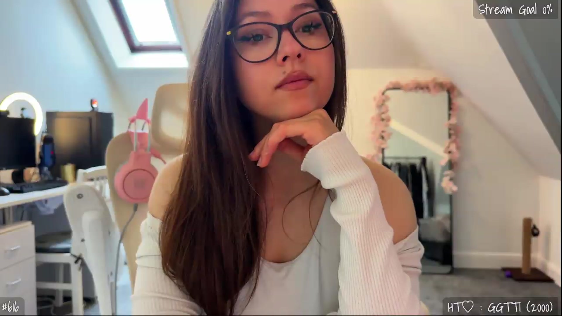 Gallery image thumbnail from AnnAngel1's myfreecams stream on, 05/05/2026, 14:48 image 17 of 20