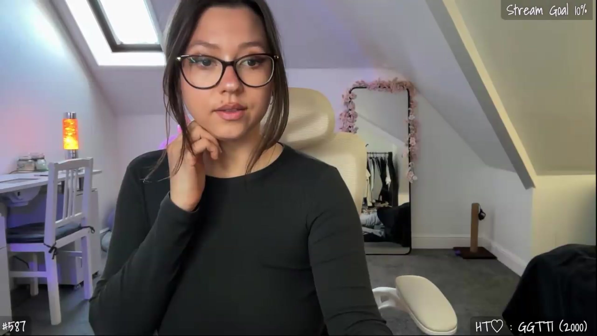 Gallery image thumbnail from AnnAngel1's myfreecams stream on, 05/07/2026, 17:30 image 17 of 20