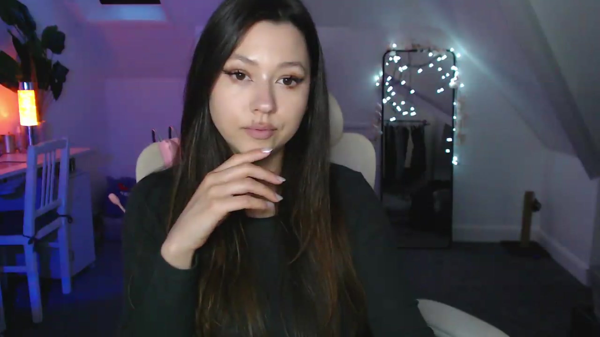 Gallery image thumbnail from AnnAngel1's myfreecams stream on, 06/05/2026, 21:17 image 6 of 20