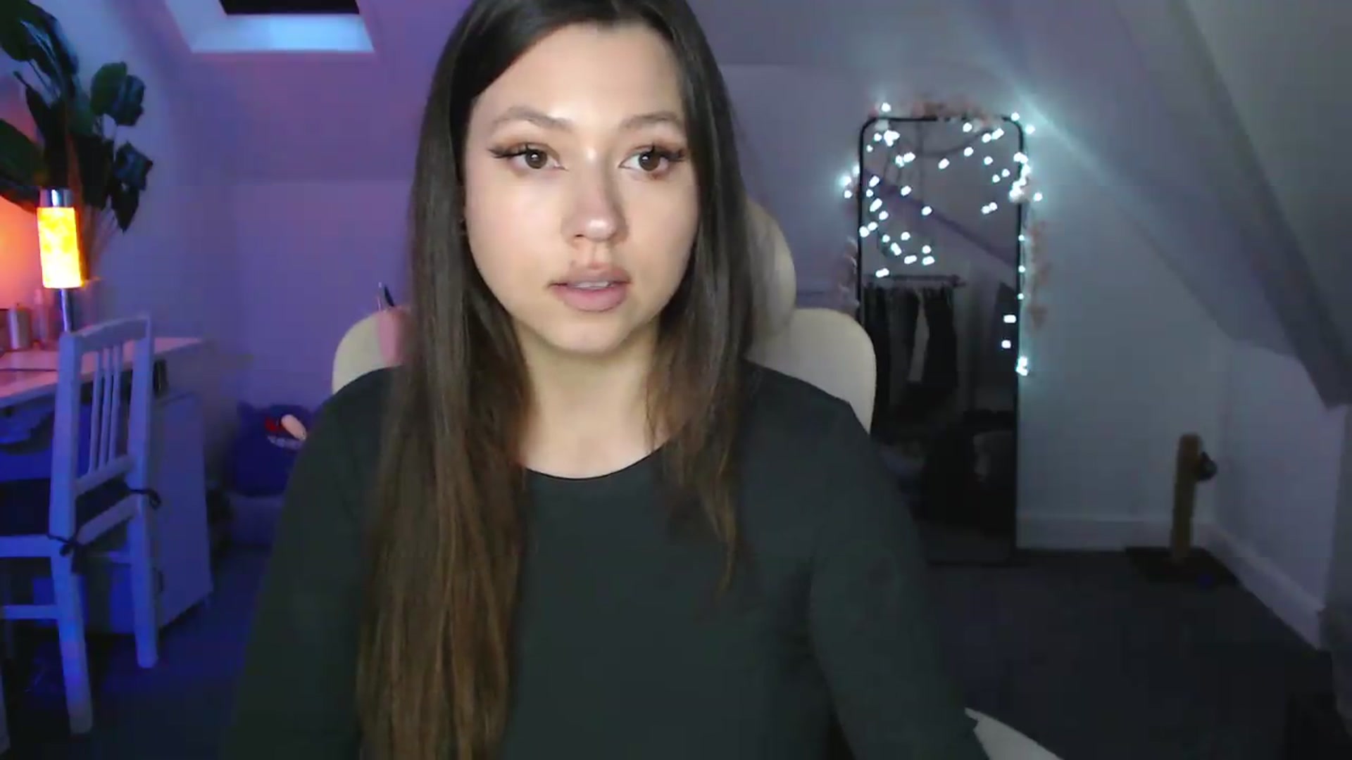 Gallery image thumbnail from AnnAngel1's myfreecams stream on, 06/05/2026, 21:17 image 2 of 20
