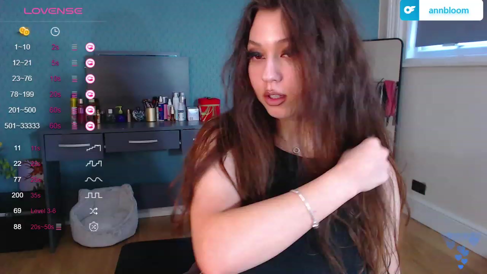 Gallery image thumbnail from AnnAngelx's myfreecams stream on, 11/24/2023, 14:36 image 17 of 20