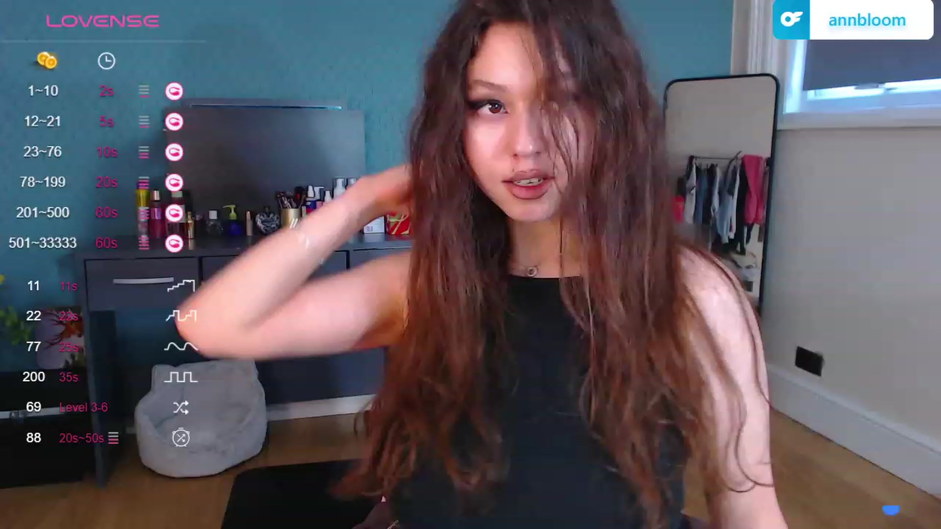 Gallery image thumbnail from AnnAngelx's myfreecams stream on, 11/24/2023, 14:36 image 18 of 20