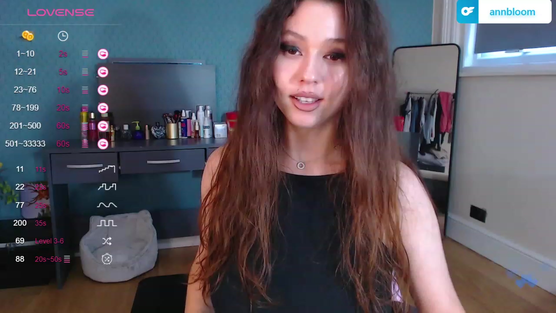 Gallery image thumbnail from AnnAngelx's myfreecams stream on, 11/24/2023, 14:36 image 19 of 20