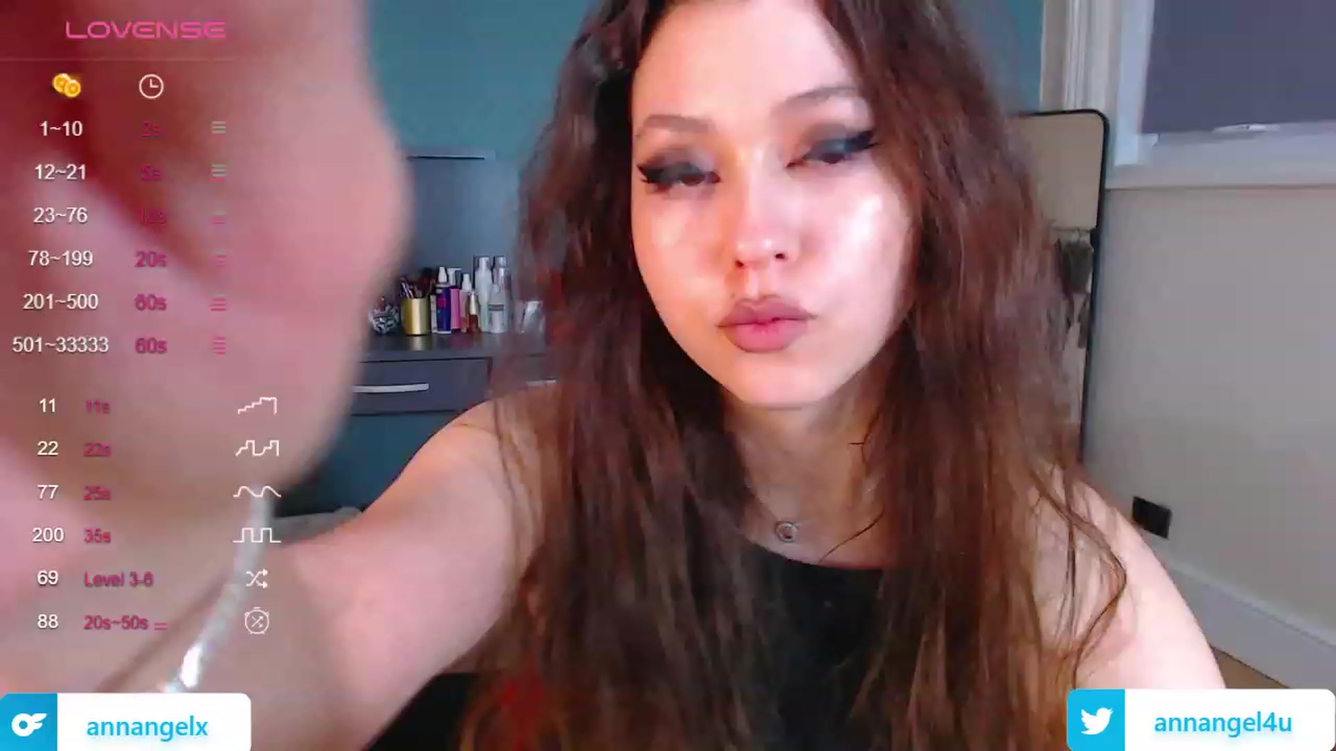 Gallery image thumbnail from AnnAngelx's myfreecams stream on, 11/24/2023, 20:04 image 1 of 20