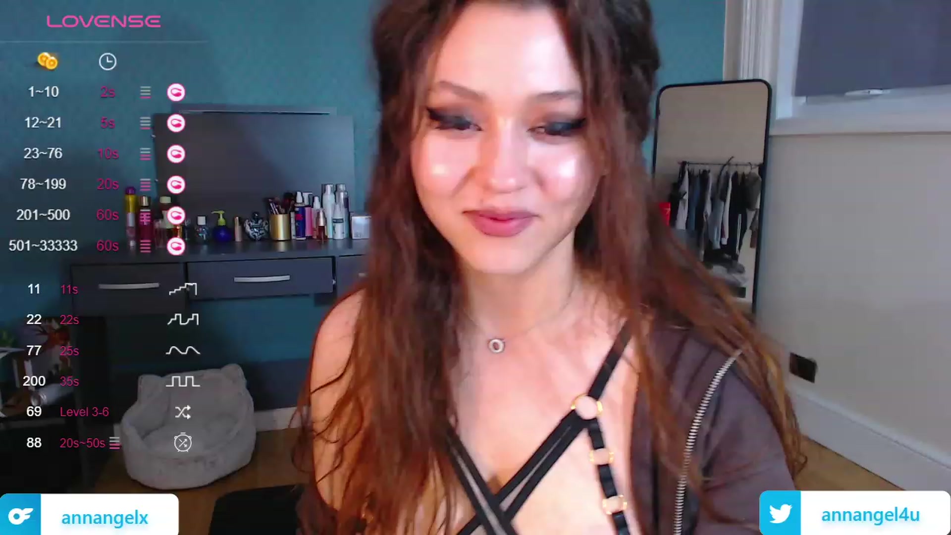 Gallery image thumbnail from AnnAngelx's myfreecams stream on, 11/24/2023, 21:06 image 4 of 20