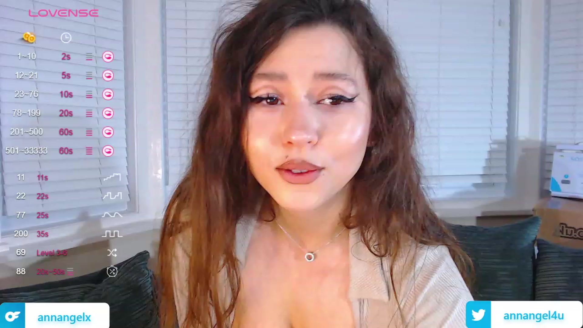Gallery image thumbnail from AnnAngelx's myfreecams stream on, 11/28/2023, 17:38 image 11 of 20