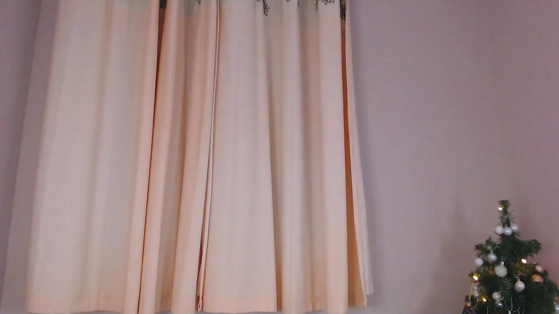 Gallery image thumbnail from AnnAngelx's myfreecams stream on, 01/08/2024, 20:48 image 20 of 20