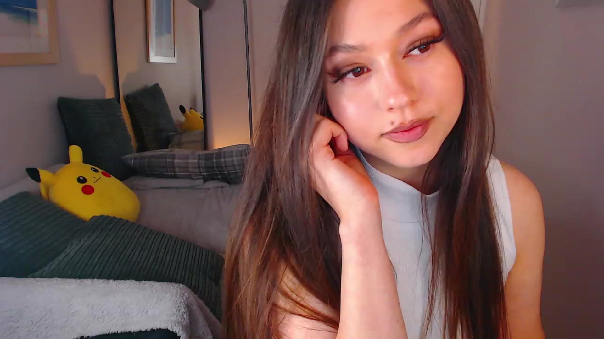 Gallery image thumbnail from AnnAngelx's myfreecams stream on, 03/11/2024, 16:43 image 16 of 20