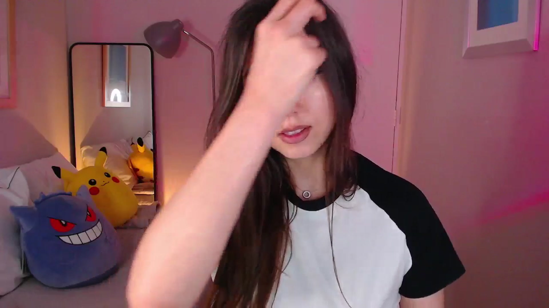 Gallery image thumbnail from AnnAngelx's myfreecams stream on, 03/17/2024, 20:09 image 15 of 20