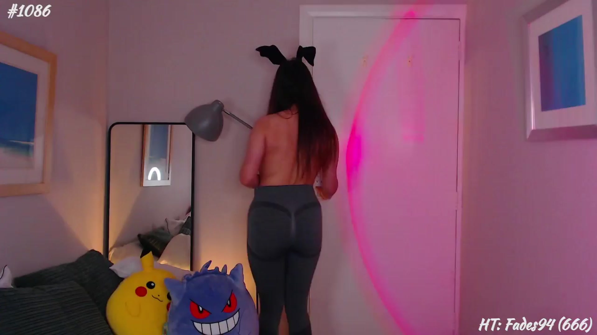 Gallery image thumbnail from AnnAngelx's myfreecams stream on, 03/31/2024, 21:11 image 16 of 20
