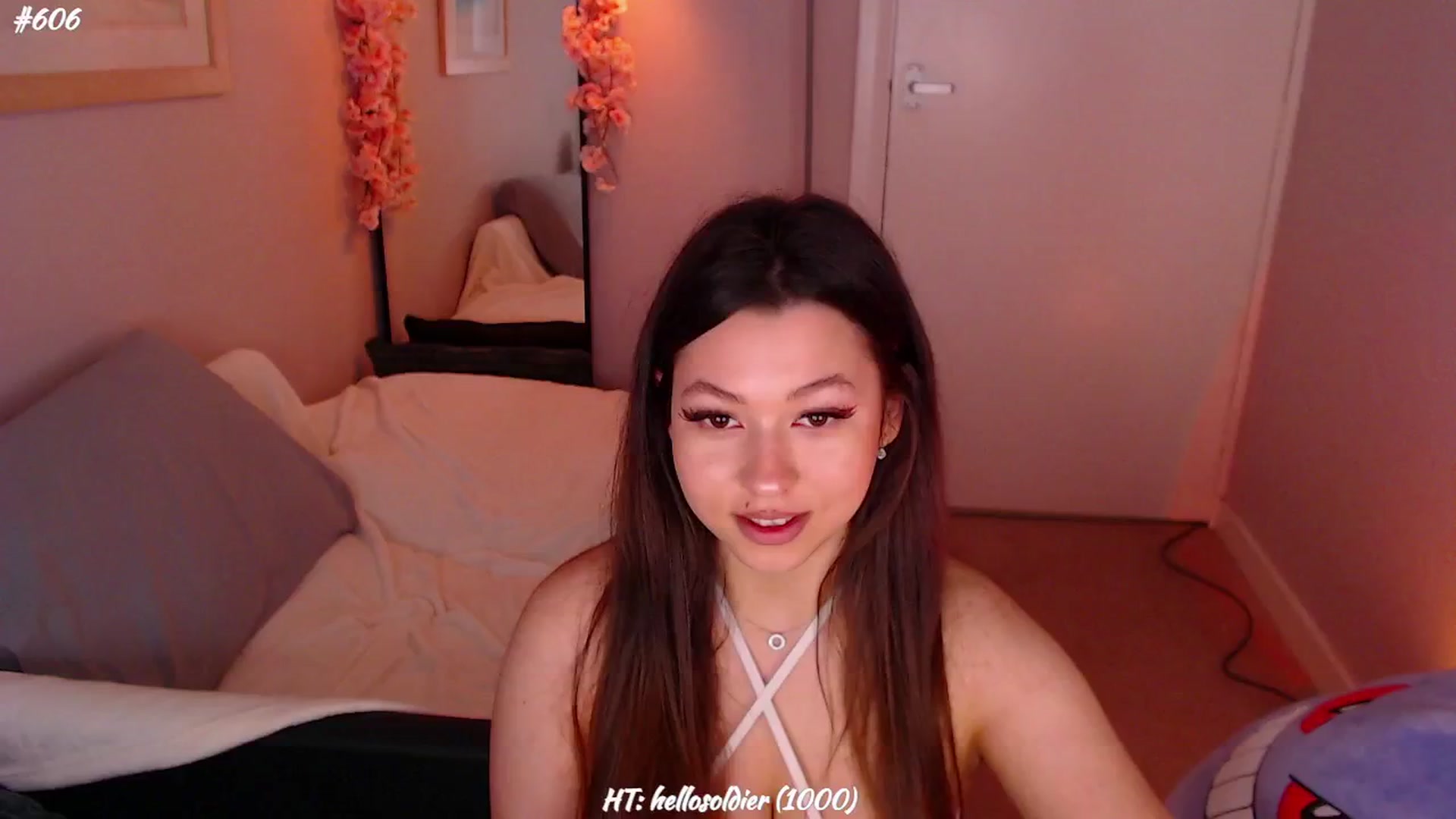 Gallery image thumbnail from AnnAngelx's myfreecams stream on, 04/28/2024, 08:36 image 7 of 20