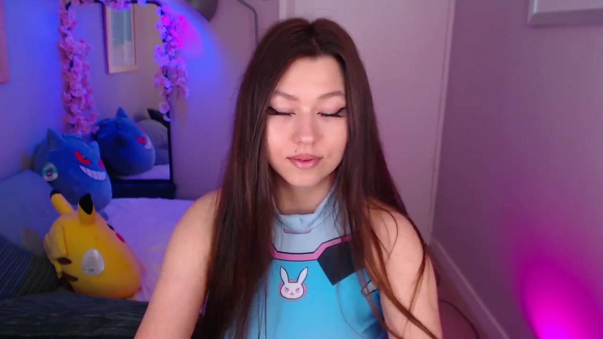 Gallery image thumbnail from AnnAngelx's myfreecams stream on, 05/10/2024, 18:01 image 6 of 20