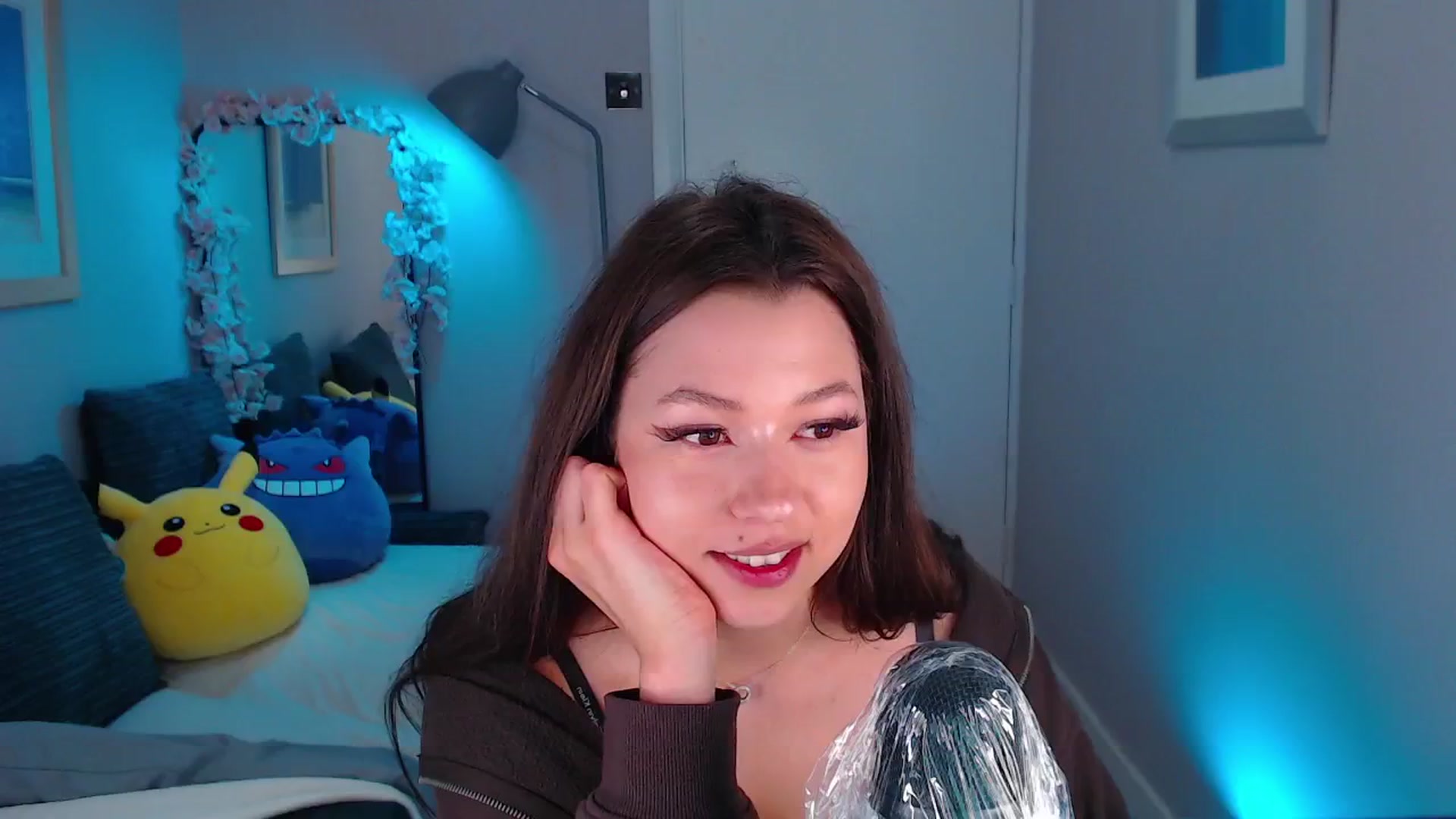 Gallery image thumbnail from AnnAngelx's myfreecams stream on, 06/01/2024, 23:04 image 17 of 20
