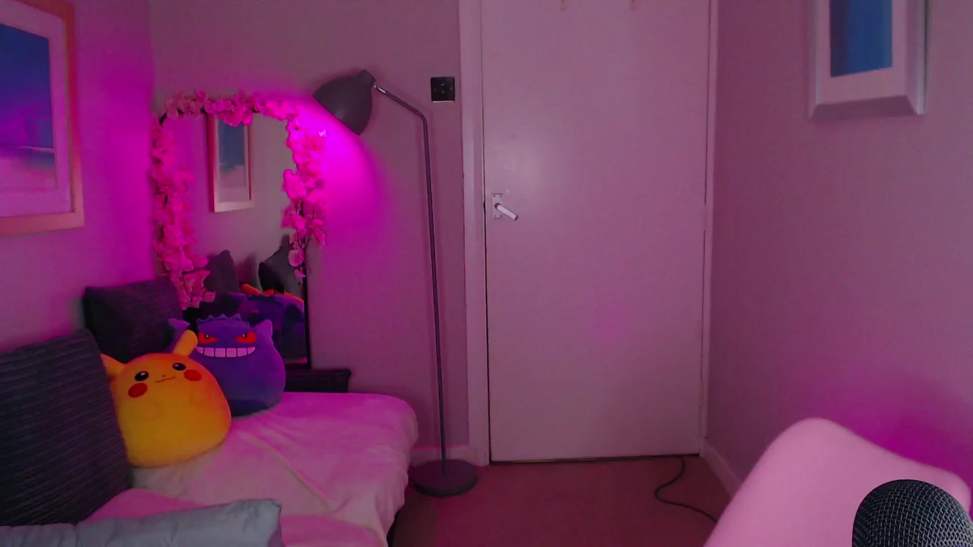 Gallery image thumbnail from AnnAngelx's myfreecams stream on, 06/03/2024, 21:07 image 10 of 20