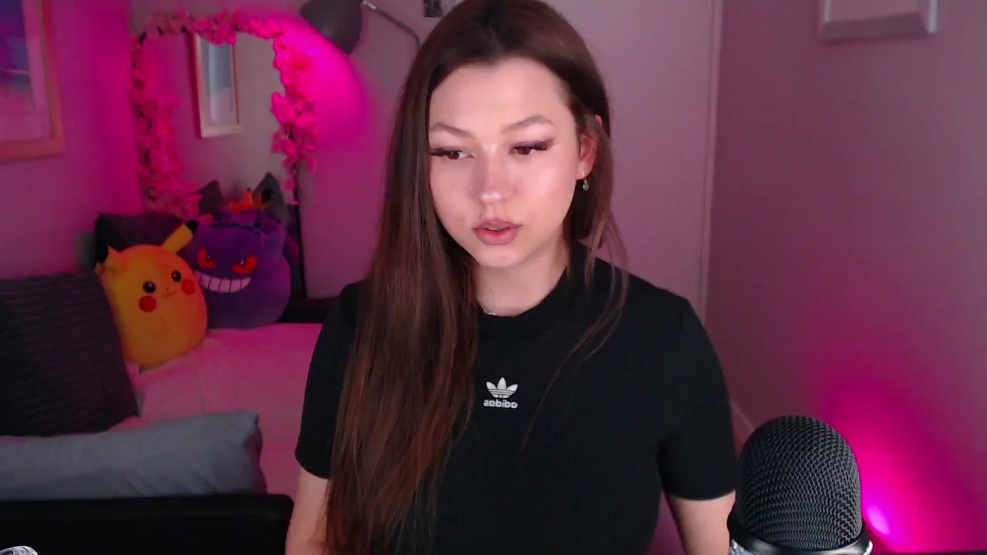 Gallery image thumbnail from AnnAngelx's myfreecams stream on, 06/05/2024, 19:17 image 3 of 20