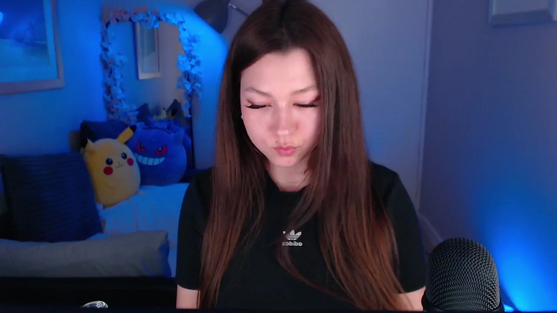 Gallery image thumbnail from AnnAngelx's myfreecams stream on, 06/05/2024, 19:17 image 19 of 20
